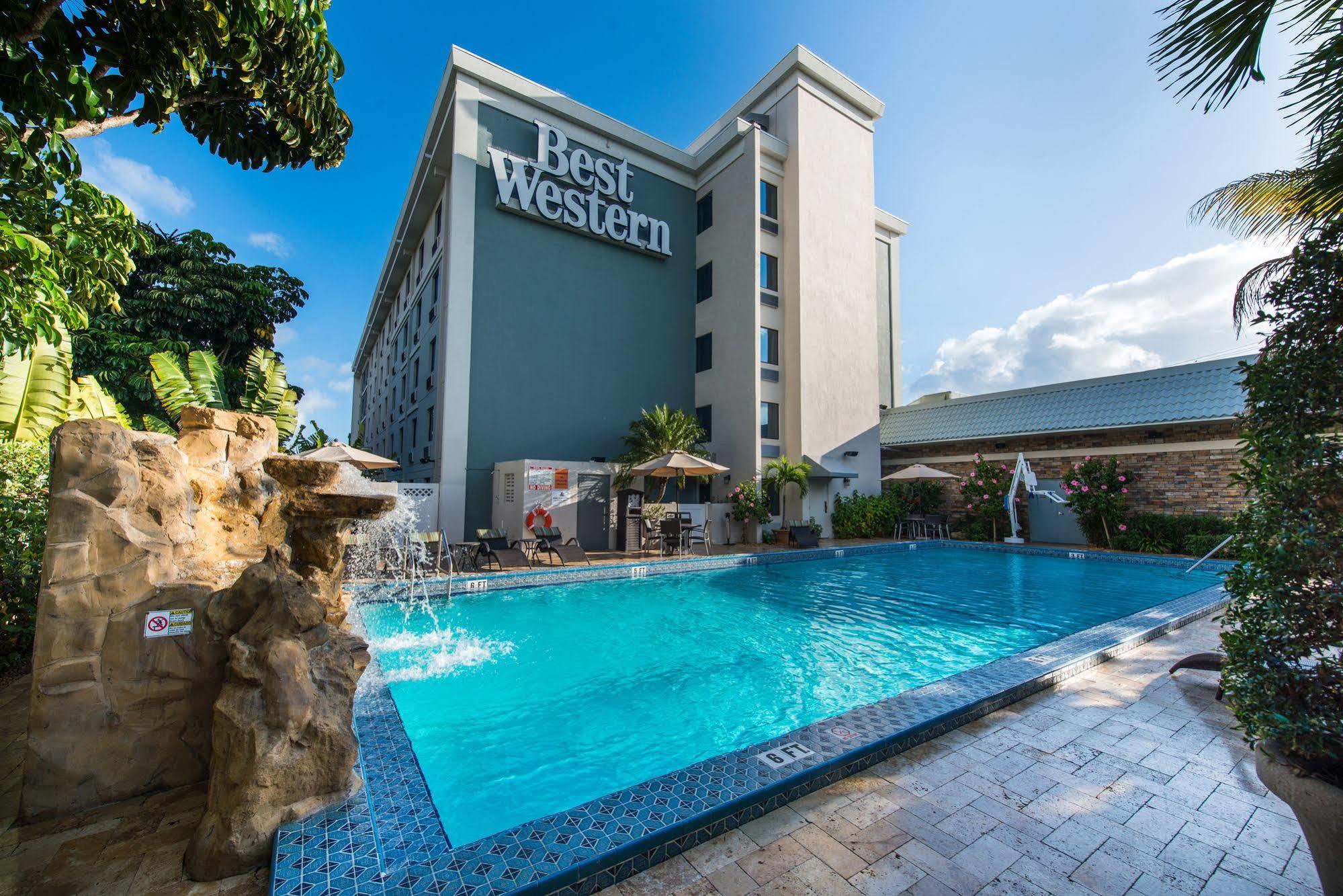 Best Western Plus Hollywood/Aventura Екстериор снимка